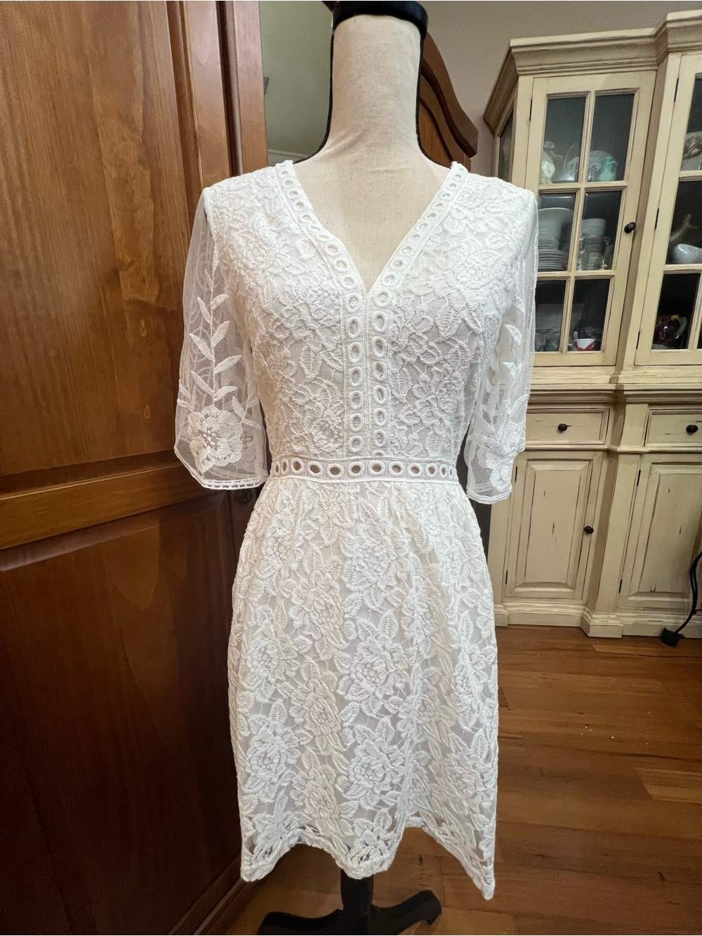Promesa White Lace Midi Dress with V-Neck and Eyelet Waistband